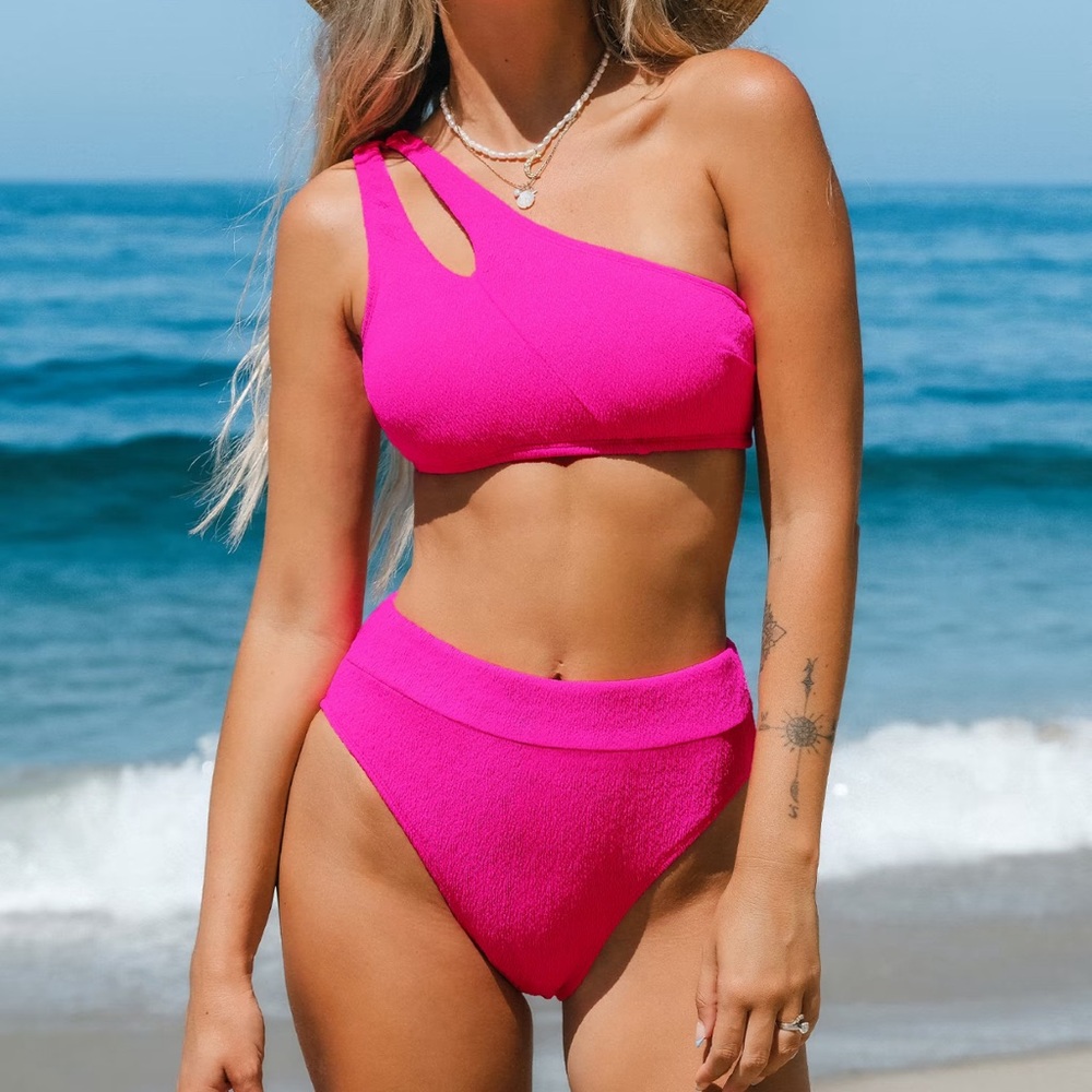 NWT Cupshe one shoulder bikini ( S/M)